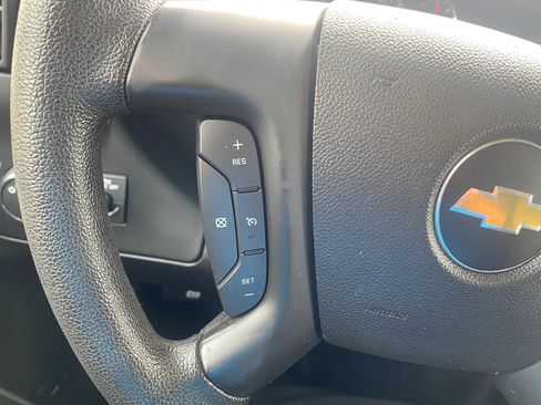Used 2014 Chevrolet Express 3500 Extended RWD image 14