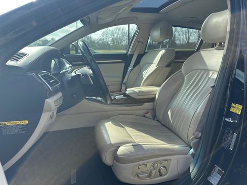 Used 2017 Genesis G90 5.0 Ultimate image 5