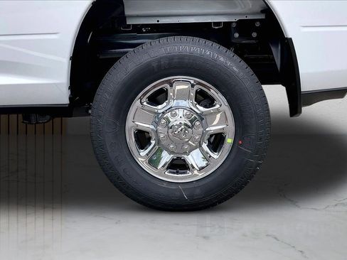 New 2026 RAM 2500 Tradesman AWD/4WD image 34