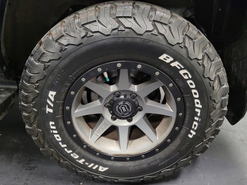 Used 2020 Toyota 4Runner SR5 image 10