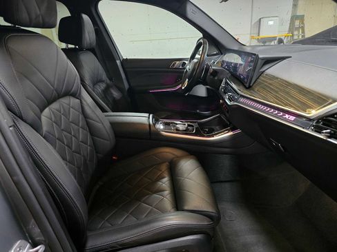 Used 2024 BMW X5 xDrive40i w/ Premium Package image 11