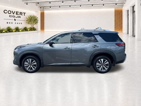 Used 2023 Nissan Pathfinder SL AWD/4WD image 7