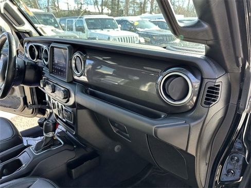 Certified 2021 Jeep Wrangler Unlimited Sahara image 24