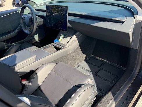 Used 2024 Tesla Model 3 Performance AWD/4WD image 19