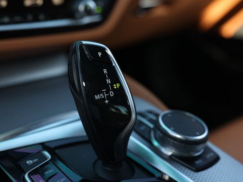 Used 2019 BMW M550i xDrive image 45