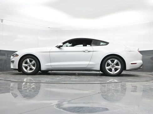 Used 2018 Ford Mustang EcoBoost image 46