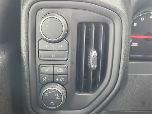 New 2026 Chevrolet Silverado 2500 Custom w/ Custom Value Package AWD/4WD image 23