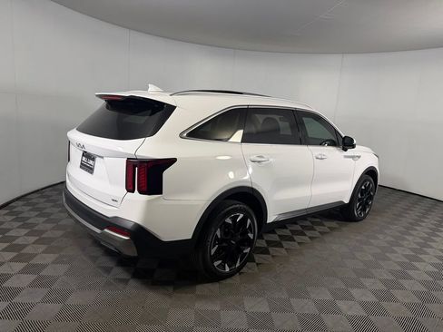 Used 2025 Kia Sorento EX w/ Panoramic Sunroof Package AWD/4WD image 8