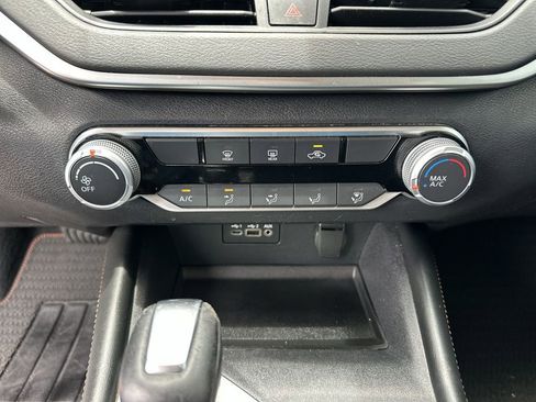 Used 2020 Nissan Altima 2.5 SR FWD image 33