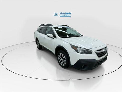 Used 2022 Subaru Outback Premium image 4