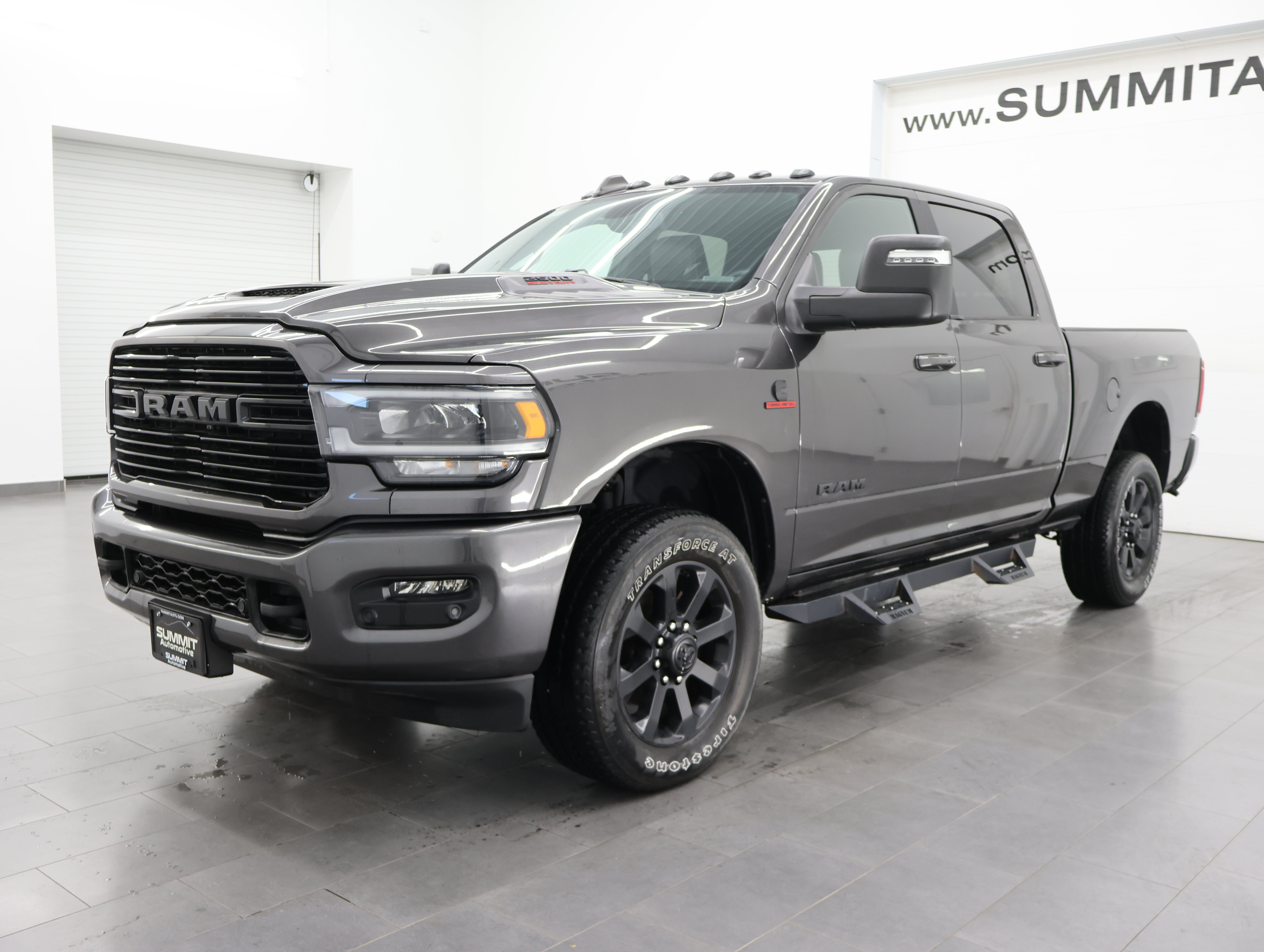Used 2024 RAM 2500 Laramie w/ Night Edition AWD/4WD image 6