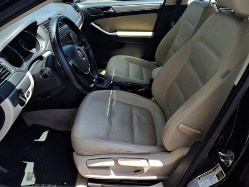 Used 2015 Volkswagen Jetta SE FWD image 13
