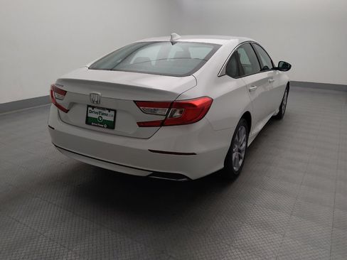 Used 2018 Honda Accord LX image 7