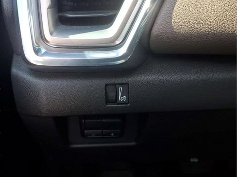 Used 2024 GMC Canyon Denali AWD/4WD image 22