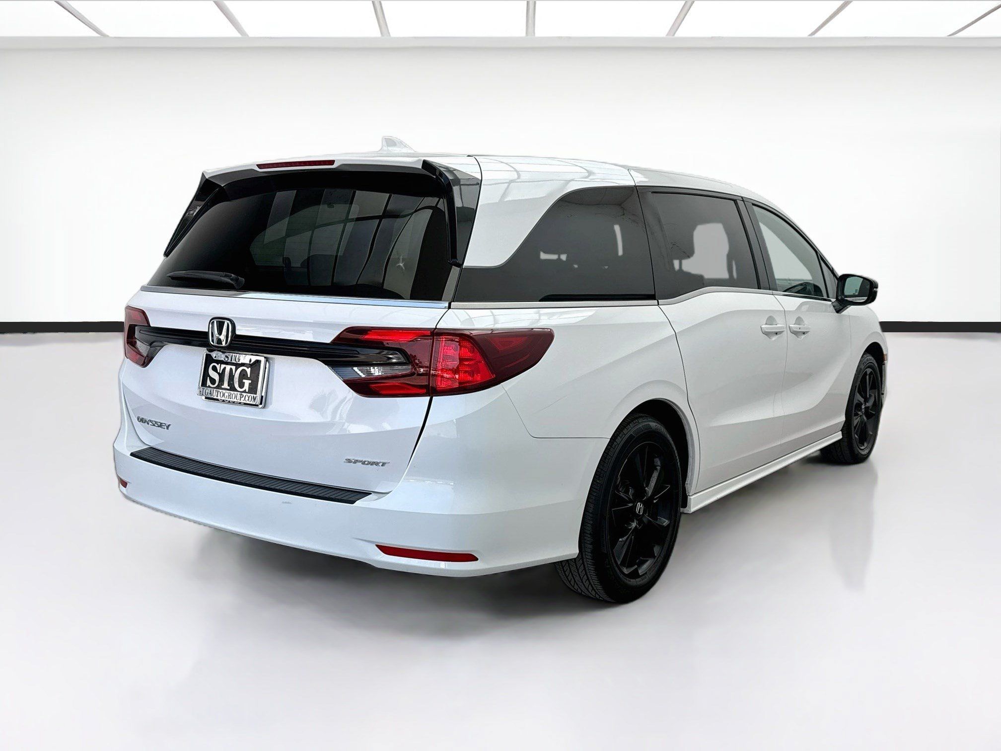 Used 2024 Honda Odyssey Sport image 4