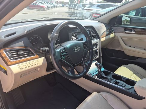 Used 2017 Hyundai Sonata Limited w/ Ultimate Package 04 FWD image 15