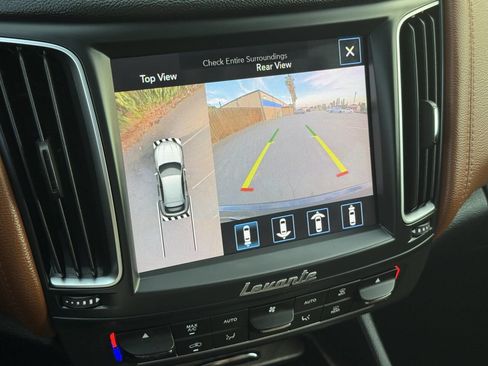 Used 2019 Maserati Levante AWD/4WD image 30