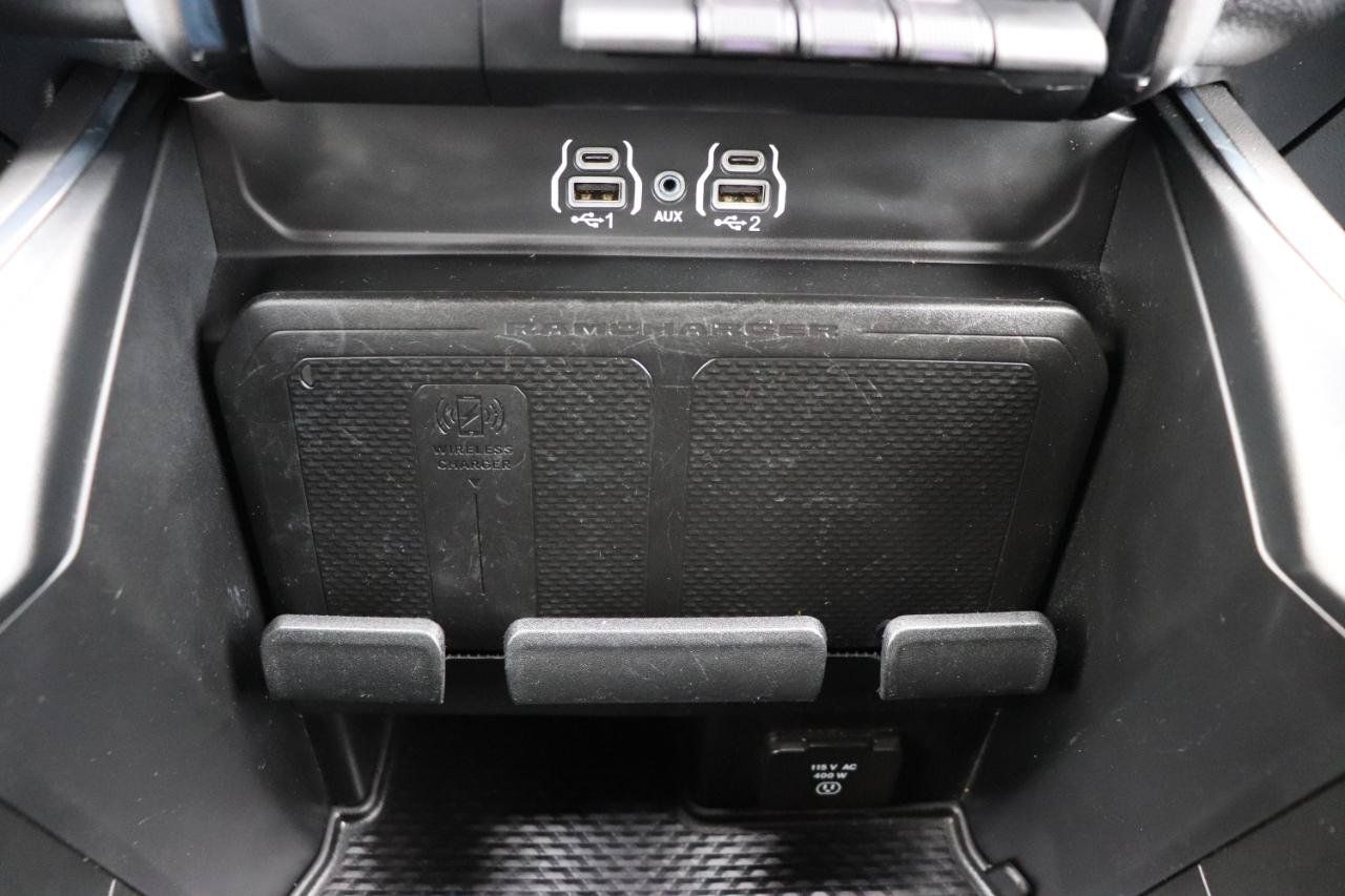 Used 2025 RAM 1500 Laramie AWD/4WD image 42