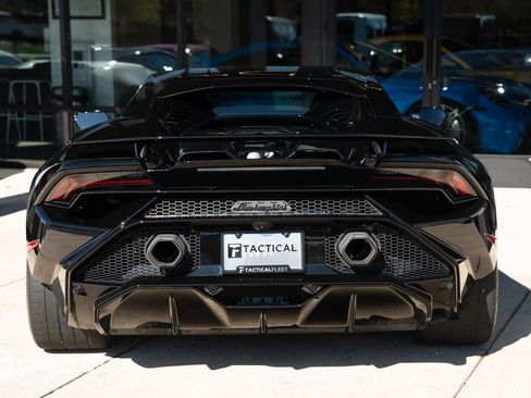Used 2024 Lamborghini Huracan Tecnica image 13
