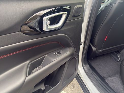 New 2026 Jeep Compass Trailhawk image 18