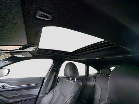 Used 2023 BMW i4 eDrive35 w/ Premium Package image 15