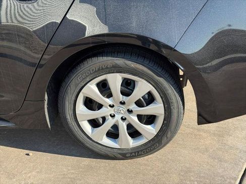 Certified 2024 Toyota Corolla LE FWD image 8