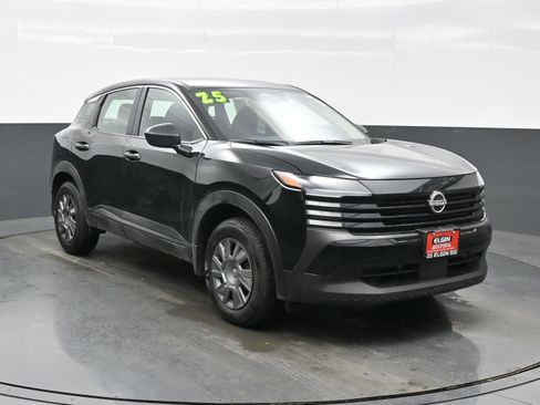 Used 2025 Nissan Kicks S image 8