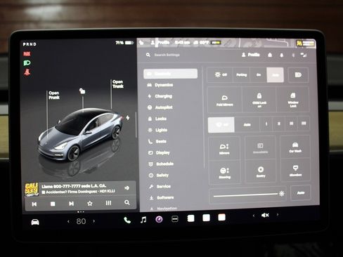 Used 2023 Tesla Model 3 Standard Range image 26