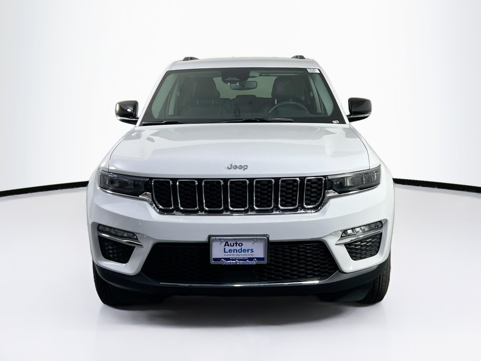Used 2023 Jeep Grand Cherokee Limited AWD/4WD image 2