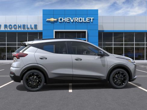 New 2027 Chevrolet Bolt RS w/ Technology Package FWD image 5
