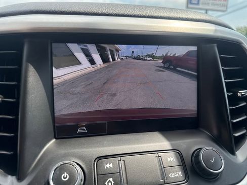 Used 2022 GMC Acadia SLE w/ Driver Convenience Package image 24