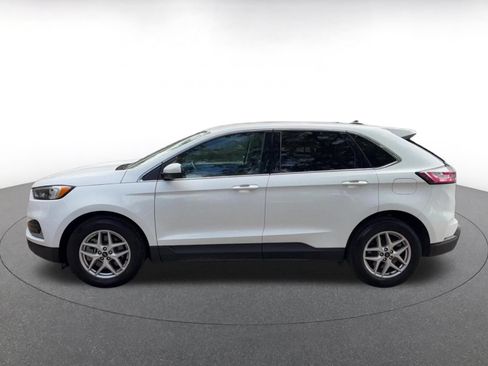 Used 2024 Ford Edge SEL AWD/4WD image 9