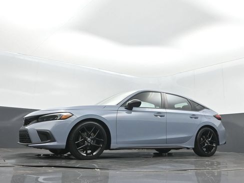 Used 2024 Honda Civic Sport image 13