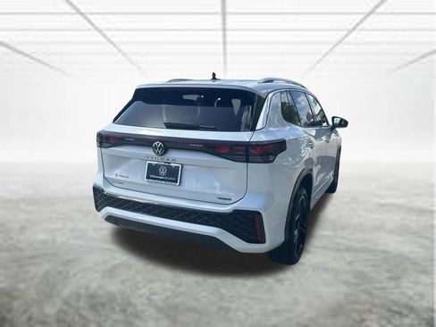 New 2026 Volkswagen Tiguan SEL R-Line AWD/4WD image 5