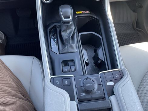 Certified 2025 Toyota Grand Highlander AWD image 29