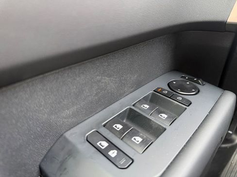 New 2027 Kia Telluride S image 28