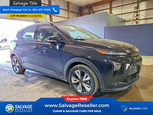 Used 2023 Chevrolet Bolt EUV LT w/ Convenience Package FWD image 5