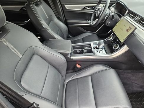 Used 2024 Jaguar XF R-Dynamic SE AWD/4WD image 14
