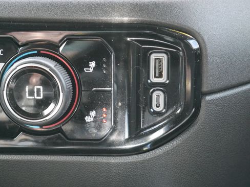 Certified 2024 Chevrolet Silverado 1500 RST w/ Convenience Package II AWD/4WD image 21