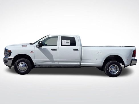 New 2026 RAM 3500 Tradesman AWD/4WD image 16