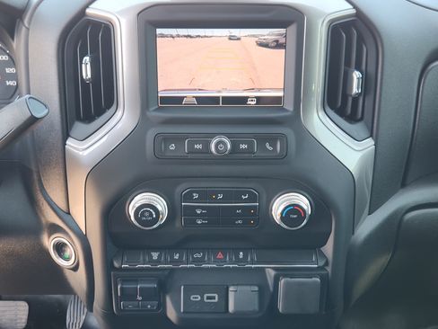 Used 2024 GMC Sierra 2500 Pro w/ Convenience Package AWD/4WD image 18