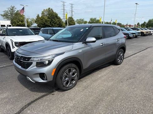 Certified 2024 Kia Seltos LX AWD/4WD image 1