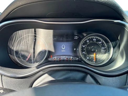 Used 2019 Jeep Cherokee Limited AWD/4WD image 15