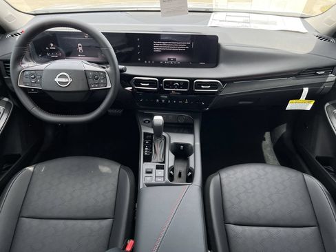 New 2026 Nissan Sentra SR w/ SR Premium Package FWD image 8