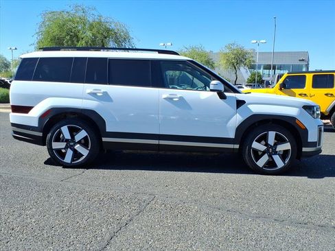 Used 2025 Hyundai Santa Fe Limited image 8