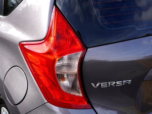 Used 2018 Nissan Versa Note S image 11