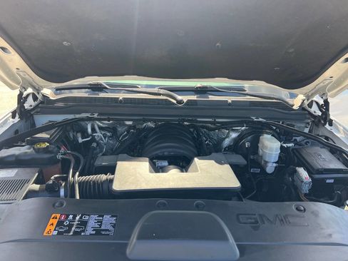 Used 2018 GMC Yukon Denali image 10