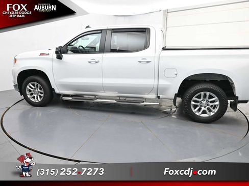 Used 2023 Chevrolet Silverado 1500 LT w/ Z71 Off-Road Package AWD/4WD image 19