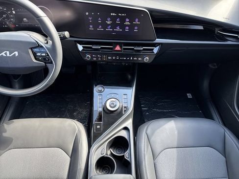 New 2026 Kia Niro Wind FWD image 11