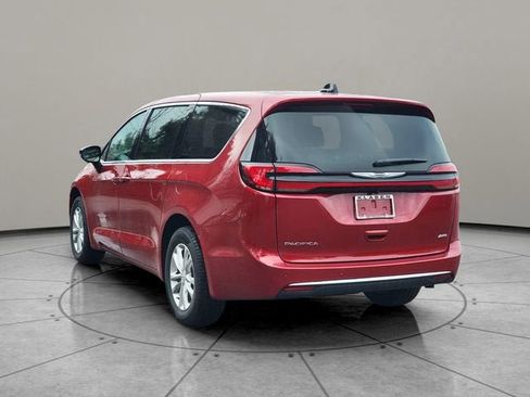 New 2026 Chrysler Pacifica Select AWD/4WD image 10
